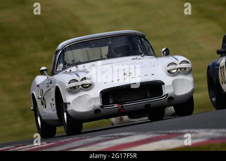 Peter James, Alan Letts, Chevrolet Corvette, Gentlemen Drivers, Sports Cars, GT Cars, Masters Historic Festival, Brands Hatch Grand Prix Circuit, Mai Stockfoto