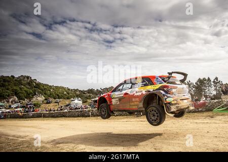 30 Huttunen Jari (FIN), Lukka Mikko (FIN), Hyundai Motorsport N, Hyundai NG i20, Aktion während der Rallye Italia Sardegna 2021, 5. Lauf der FIA WRC 2021, FIA World Rally Championship, vom 3. Bis 6. Juni 2021 in Alghero, Sardinien - Foto Nikos Katikis / DPPI / LiveMedia Stockfoto