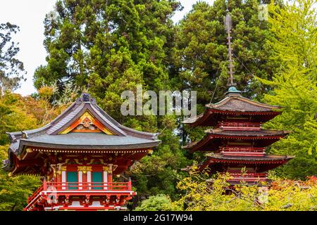 Buddhistischer Tempel im Japanischen Teegarten (Golden Gate Park) Stockfoto