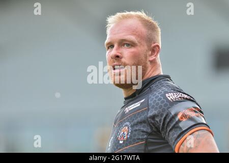 Leigh, England - 5. Juni 2021 - Oliver Holmes von Castleford Tigers während des Halbfinals des Betfred Challenge Cup der Rugby League Castleford Tigers gegen Warrington Wolves im Leigh Sports Village, Leigh, Großbritannien Dean Williams/Alamy Live News Stockfoto