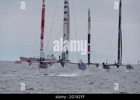 Taranto, Italien. Juni 2021. F50 unterwegs während des Sail Grand Prix 2021 (Tag 1), Segelrennen in Taranto, Italien, Juni 05 2021 Quelle: Independent Photo Agency/Alamy Live News Stockfoto