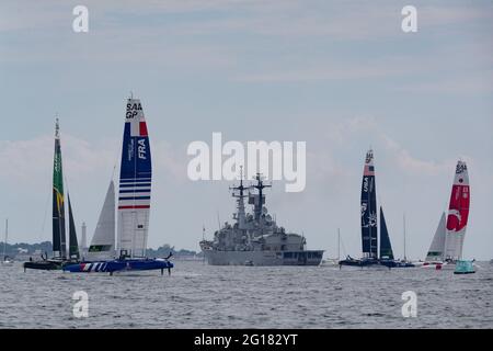 Taranto, Italien. Juni 2021. F50 mit der italienischen Marine während des Sail Grand Prix 2021 (Tag 1), Segelrennen in Taranto, Italien, Juni 05 2021 Quelle: Independent Photo Agency/Alamy Live News Stockfoto