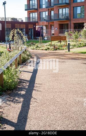 Luxuriöse Apartments und Wohnungen am Fluss werden im Rahmen der Wohnsiedlung in St. James Mill in der Stadt Norwich gebaut Stockfoto