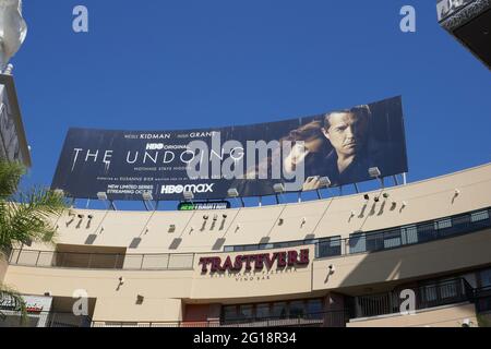 Los Angeles, Kalifornien, USA 4. Juni 2021 EIN allgemeiner Blick auf die Atmosphäre des „Undoing HBO Max FYC“-Billboards am 4. Juni 2021 in Los Angeles, Kalifornien, USA. Foto von Barry King/Alamy Stockfoto Stockfoto