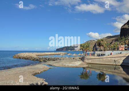 Strand und Meer, Ribeira Brava, Südküste, Madeira, Portugal Stockfoto