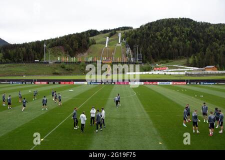 Seefeld, Österreich. Juni 2021. Fußball: Nationalmannschaft, Trainingslager. Deutschlands Team macht sich bereit für das Training. Quelle: Federico Gambarini/dpa/Alamy Live News Stockfoto