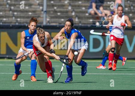 Amstelveen, Niederlande. Juni 2021. AMSTELVEEN, NIEDERLANDE - 6. JUNI: Lily Owsley aus England während des EM-Eishockeymeisterschaftsspiels zwischen England und Italien im Wagener Stadion am 6. Juni 2021 in Amstelveen, Niederlande (Foto von Andre Weening/Orange Picics) Credit: Orange Pics BV/Alamy Live News Stockfoto