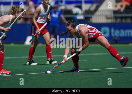 Amstelveen, Niederlande. Juni 2021. AMSTELVEEN, NIEDERLANDE - 6. JUNI: Grace Balsdon aus England während des EM-Eishockeymeisterschaftsspiels zwischen England und Italien im Wagener Stadion am 6. Juni 2021 in Amstelveen, Niederlande (Foto von Andre Weening/Orange Picics) Credit: Orange Pics BV/Alamy Live News Stockfoto