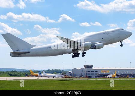 CASTLE DONININGTON, GROSSBRITANNIEN. 6. JUNI: Kalitta Air Boeing 747-446 (BCF) hebt vom Flughafen East Midlands ab. Samstag, 5. Juni 2021. (Quelle: Jon Hobley, Mi News) Stockfoto