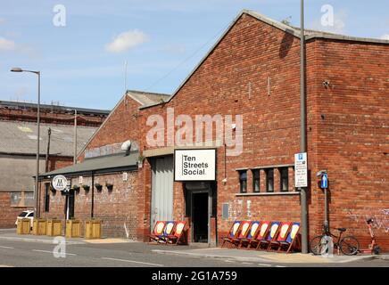 Zehn Straßen Social auf der Regent Road in Liverpool Stockfoto