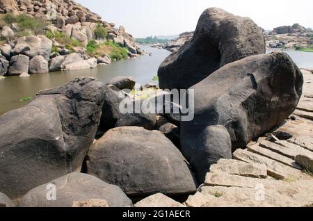 Natürliche Landschaft und Felsmuster in hampi Karnataka Stockfoto