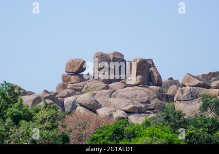 Natürliche Landschaft und Felsmuster in hampi Karnataka Stockfoto