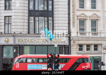 Die Botschaft von Kasachstan in London oder das Haus von Kasachstan. Großbritannien, London, 29. Mai 2021. Stockfoto