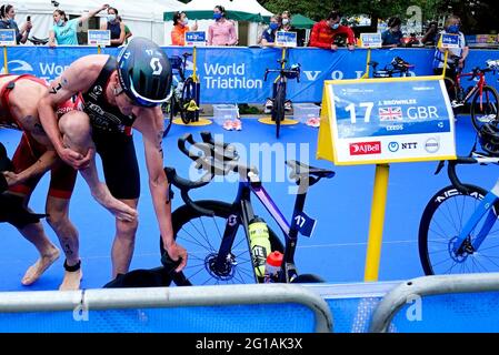 Der britische Jonathan Brownlee ist am 2. Tag des ITU World Triathlon Series Events 2021 in Leeds in Aktion. Bilddatum: Sonntag, 6. Juni 2021. Stockfoto