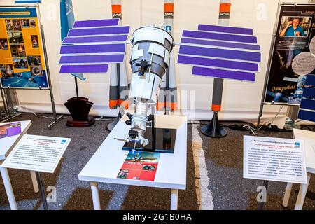 Samara, Russland - 11. September 2016: Raumfahrzeug-Mockup Resurs-P auf der freien Außenausstellung Stockfoto