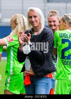 Katarzyna Kiedrzynek (77 VfL Wolfsburg) nach dem Bundesligaspiel von VfL Wolfsburg und SV Werder Bremen im AOK-Stadion in Wolfsburg. Kredit: SPP Sport Pressefoto. /Alamy Live News Stockfoto