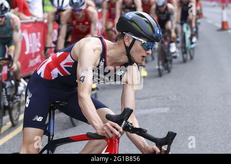 Leeds, Großbritannien. Juni 2021. Alex Yee während der AJ Bell 2021 World Triathlon para Series im Roundhay Park, Leeds. Kredit: SPP Sport Pressefoto. /Alamy Live News Stockfoto