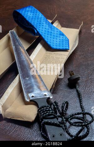 Vintage Krawatte Eisen mit Stoffkordel, USA Stockfoto
