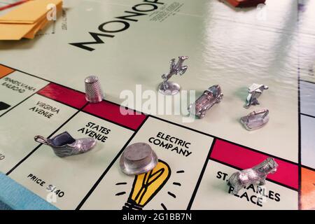 Monopoly Brettspiel ist ein beliebtes internationales Immobilienhandelsspiel, USA Stockfoto