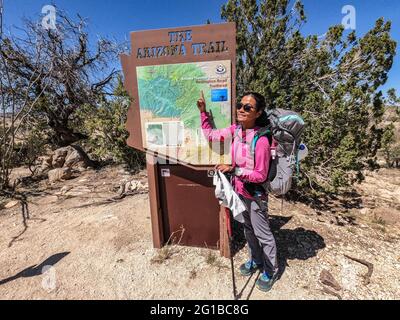 Ein Durchgangswanderer auf dem Arizona Trail, Arizona, USA Stockfoto