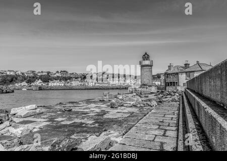 Dies ist ein Leuchtturm in der Küstenstadt und vorbei am Fährhafen Portpatrick auf der Halbinsel Dumfries und Galloway an der Westküste Schottlands Stockfoto