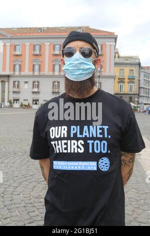 Napoli, Italien. Juni 2021. Die INTERNATIONALE Veranstaltung NARD (National Animal Rights Day) zum Gedenken an das Leben von Tieren, die Opfer des Sklavensystems wurden. (Foto: Salvatore Esposito/Pacific Press) Quelle: Pacific Press Media Production Corp./Alamy Live News Stockfoto