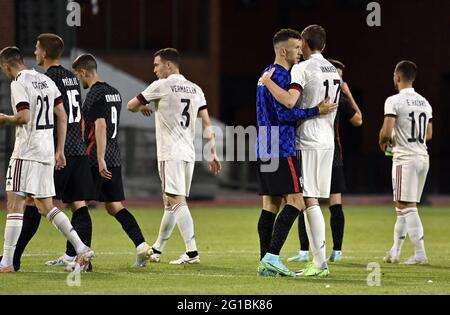 Der Kroatische Ivan Perisic und der belgische Hans Vanaken bei einem Freundschaftsspiel der belgischen Fußballnationalmannschaft Red Devils und der kroatischen Nationalmannschaft Stockfoto