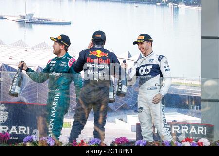 Podium VETTEL Sebastian (ger), Aston Martin F1 AMR21, PEREZ Sergio (mex), Red Bull Racing Honda RB16B, GASLY Pierre (Fra), Scuderia AlphaTauri Honda AT02, Portrait während des Formel 1 Großen Preises von Aserbaidschan 2021 vom 04. Bis 06. Juni 2021 auf dem Baku City Circuit, in Baku, Aserbaidschan - Foto Antonin Vincent / DPPI / LiveMedia Stockfoto