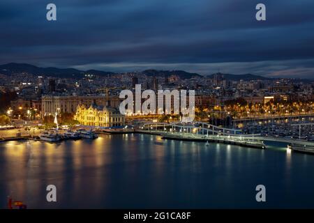 Hafen Port Vell, Promenade Rambla de Mar, Abenddämmerung, Barcelona, Katalonien, Spanien Stockfoto