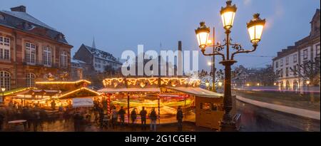 FRANKREICH, BAS-RHIN (67), STRASSBURG, WEIHNACHTSMARKT BROGLIE Stockfoto