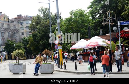 Das geschäftige Zentrum von Sofia, Bulgarien. Stockfoto