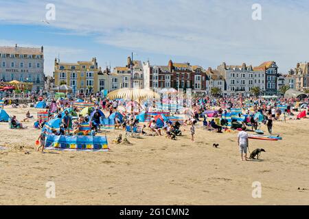 Busy Bank holiday in Weymouth Stockfoto