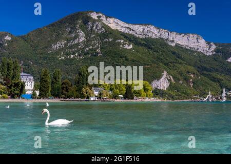 FRANKREICH, HAUTE-SAVOIE (74) SEE VON ANNECY. Stockfoto