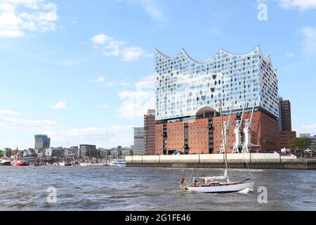 Elbe Philharmonic Hall im Hamburger Hafen Stockfoto