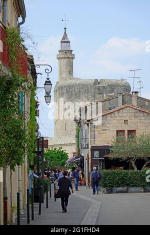 Tour de Constance Turm in der nördlichen Stadtmauer, mittelalterliche Stadt Aigues-Mortes, Camargue, Gard Department, Region Okzitanien, Mittelmeer Stockfoto