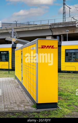 DHL Packstation, Berlin, Berlin, Deutschland Stockfoto