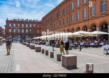 FRANKREICH, ÖSTERREICH. HAUTE-GARONNE (31) TOULOUSE, HAUPTSTADTPLATZ Stockfoto