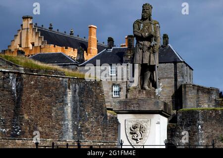 Robert the Bruce, Robert I, King of Scotland, Statue, Monument, Burg Stirling, Burg, Burghügel, Schlacht von Bannockburn, Stirling, Stirling und Stockfoto