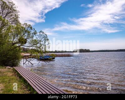 Landschaft mit einem See auf der Mecklenburgischen Seenplatte Stockfoto