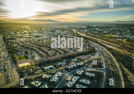Drohnenaufnahme von Tucson, AZ Stockfoto