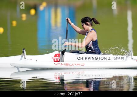 Jeanette Chippington MBE fährt während der Teamankündigung des Teams GB Tokyo 2020 Paracanoe im National Water Sports Center in Holme Pierrepont, Nottingham. Bilddatum: Montag, 7. Juni 2021. Siehe PA Geschichte PARALYMPICS Großbritannien. Bildnachweis sollte lauten: Jacob King/PA Wire. EINSCHRÄNKUNGEN: Nur für redaktionelle Zwecke. Keine kommerzielle Nutzung. Stockfoto