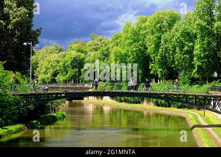 Frankreich, Bas Rhin, Straßburg, Neustadt aus der deutschen Zeit, die von der UNESCO zum Weltkulturerbe erklärt wurde, Fluss-Ill-Kais Stockfoto