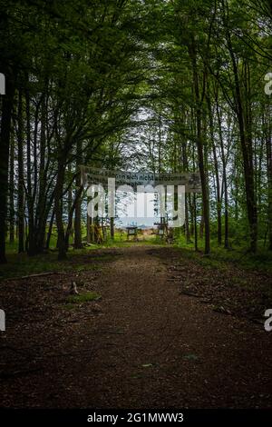 Details Blick auf das Protestcamp der Naturschutzaktivisten im Hambacher Wald Stockfoto