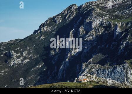 Spanien, Asturien, Cangas de Onis, Nationalpark Picos de Europa, Entrelagos mirador Stockfoto