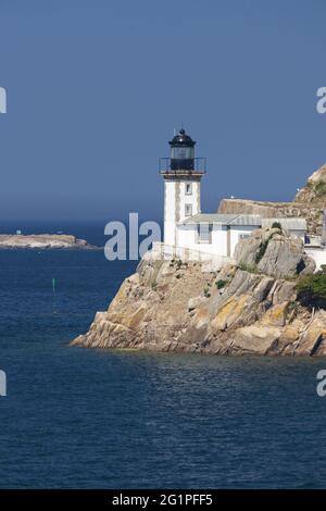 Frankreich, Finistere, Morlaix Bay, Carantec, der Leuchtturm der Insel Louet auf seinem Felsen Stockfoto