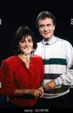 Paola und Kurt Felix beim Erstellen eines Werbespots für die ARD Fernsehlotterie 'ein Platz an der Sonne', Deutschland 1987. Stockfoto