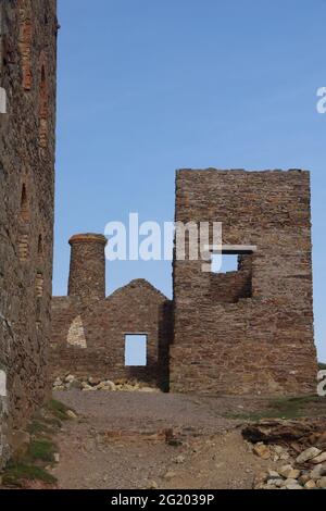 Wheal Coates Zinn Mine, Stanz- und Winding Engine Houses. UNESCO-Weltkulturerbe. St. Agnes, North Cornwall, Großbritannien. Stockfoto