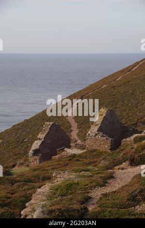 Wheal Coates Zinn Mine, Stanz- und Winding Engine Houses. UNESCO-Weltkulturerbe. St. Agnes, North Cornwall, Großbritannien. Stockfoto