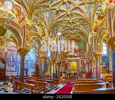 CORDOBA, SPANIEN - SEP 30, 2019: Innenraum der Capilla Sagrario Kapelle von Mezquita-Kathedrale mit erhaltenen Meisterfresken, bedeckt Gewölbe und Doppelhaus Stockfoto