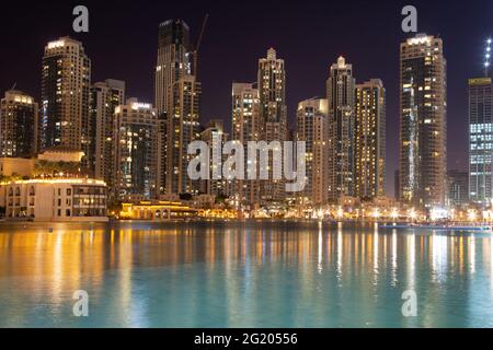 Skyline von der Dubai Mall, Dubai, VAE, 30.11.2018 Stockfoto